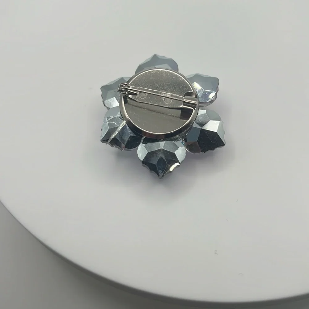 847. Iridescent Flower Crystal Brooch